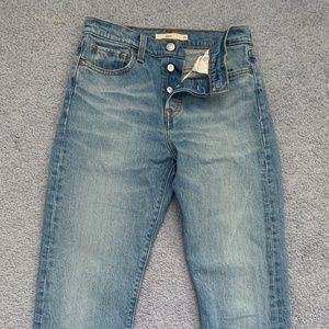 Levis Wedgie Icon Jean